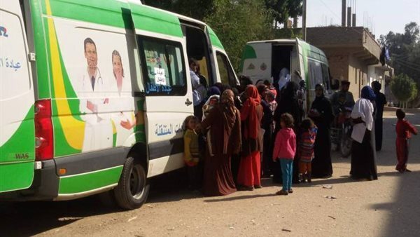 «الصحة» تطلق 13 قافلة طبية مجانية ضمن «حياة كريمة».. اليوم