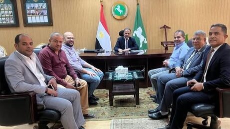 محافظ الشرقية يعقد اجتماعاً تنسيقياً لمتابعة آليات إقامة ” شلتر ” للكلاب الضالة بالعاشر من رمضان