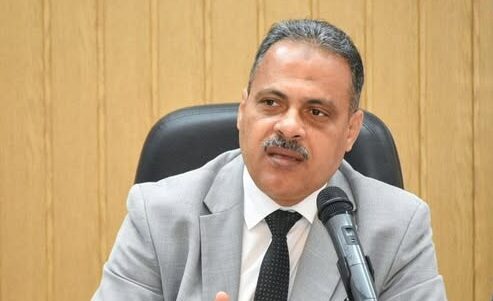 محافظ الشرقية يُصدر (٣٨) قراراً تأديبيا لـ (٨٤) من العاملين المقصرين في العمل