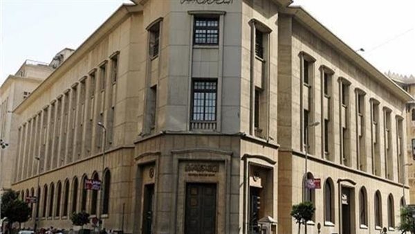 البنك المركزي: 2.5 مليار دولار زيادة في تحويلات المصريين العاملين بالخارج