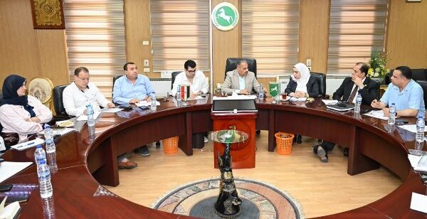 محافظ الشرقية يترأس اجتماعًا موسعًا لمتابعة ملف تقنين أراضي أملاك الدولة ودفع معدلات الأداء قبل انتهاء المهلة القانونية