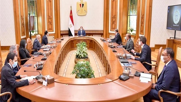الرئيس عبد الفتاح السيسي يشدد على أهمية توطين الصناعة ونقل التكنولوجيا إلى مصر