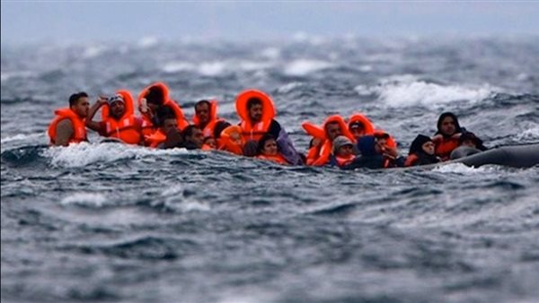 «هاتف الإنذار»: 50 مهاجرا على وشك الغرق في البحر المتوسط