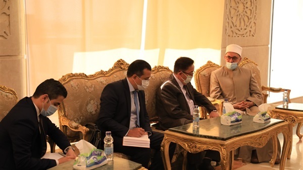 أمين “البحوث الإسلامية” يبحث مع سفير كازاخستان التبادل الثقافي
