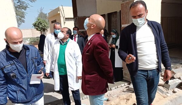 وكيل وزارة الصحة يتفقد أعمال التطوير بمستشفي الصدر بالزقازيق