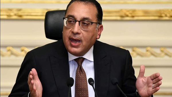 رئيس الوزراء يوضح سبب إعلان زيادات أسعار البنزين في الإجازات