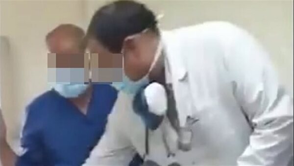 القبض على الطبيب عمرو خيري بطل فيديو السجود للكلب