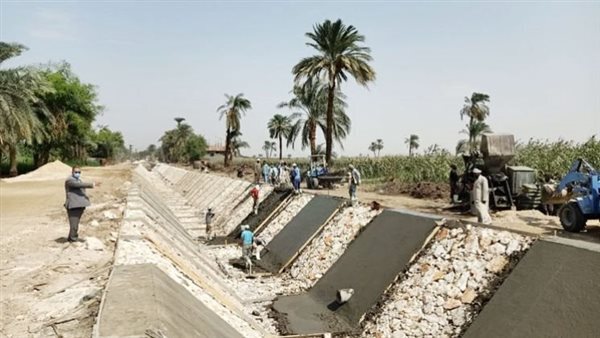 الحكومة تنفي إهدار المليارات على المشروع القومي لتأهيل الترع دون خطة