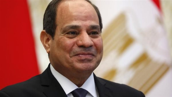 السيسي يهنئ العاملين بالجهاز الإداري للدولة بمناسبة اليوم العالمي للخدمة العامة
