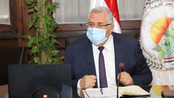 “القصير” و”عبدالعاطي” يتابعان موقف تنفيذ منظومة الري الحديث