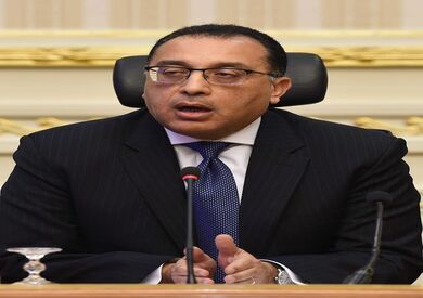 رئيس الوزراء يهنئ الشعب المصري والعربي والإسلامي بالمولد النبوي الشريف