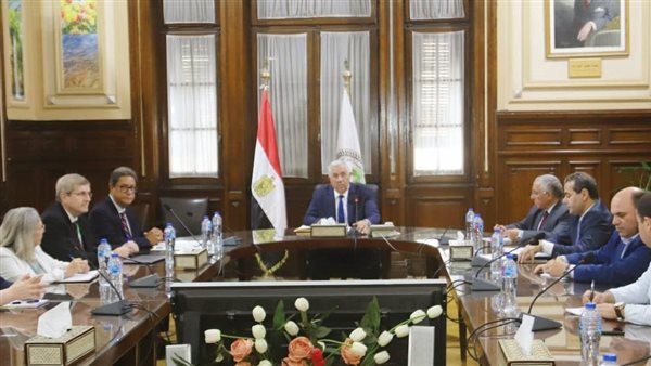 السيد القصير: يبحث كيفية الاستفادة من الابتكارات الحديثة للمحاصيل الاستراتيجية