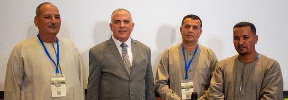 عبدالعاطي يبحث مع عدد من المزارعين التحول لاستخدام نظم الري الحديث