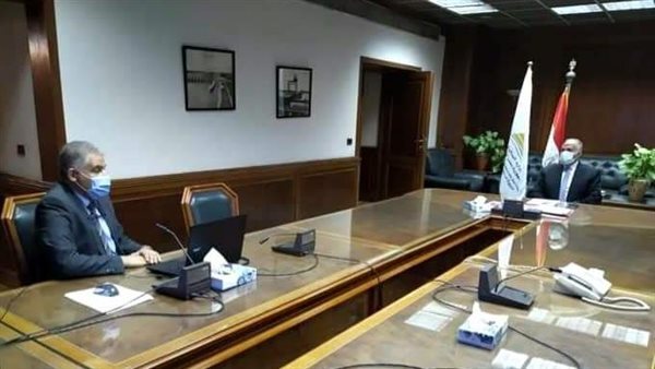 الدكتور محمد عبدالعاطى: يتابع موقف مشروعات الصرف المغطى وإنشاء وتطهير المصارف العامة