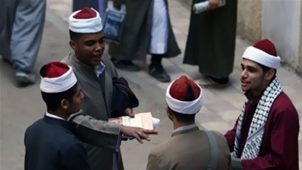 اليوم…طلاب النقل الثانوي الأزهري يؤدون امتحان الفيزياء والكيمياء