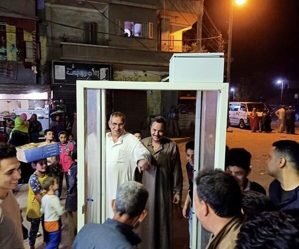 تل روزن اول قرية مصرية توفر بوابة تعقيم بمدخلها لتطهير وتعقيم كل الوافدين إليها.
