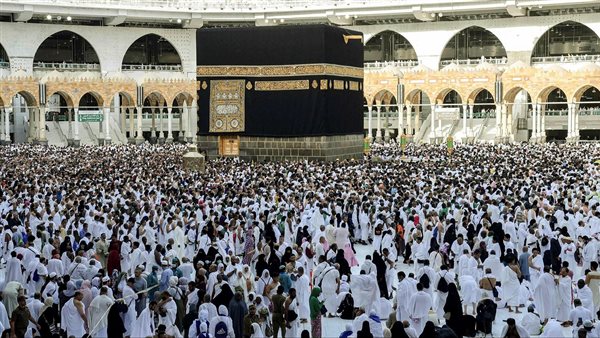 ضوابط وموعد إعلان تكاليف الحج السياحي للعام الجاري.. فيديو