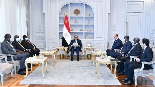 الرئيس السيسي يؤكد حرص مصر على ترسيخ دعائم الأمن والاستقرار في جنوب السودان