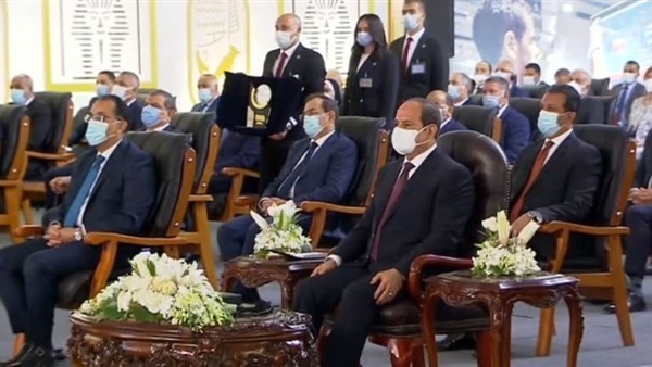 الرئيس عبد الفتاح السيسي: تكلفة مجمع الإصدارات المؤمنة وصلت إلى مليار دولار