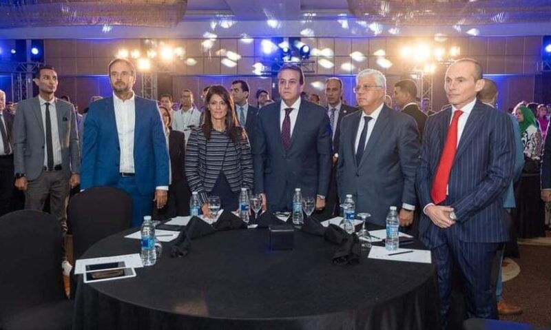 نائب رئيس جامعة الزقازيق يشهد إطلاق شراكة جديدة بين وزارة التعليم العالي والقطاع الخاص