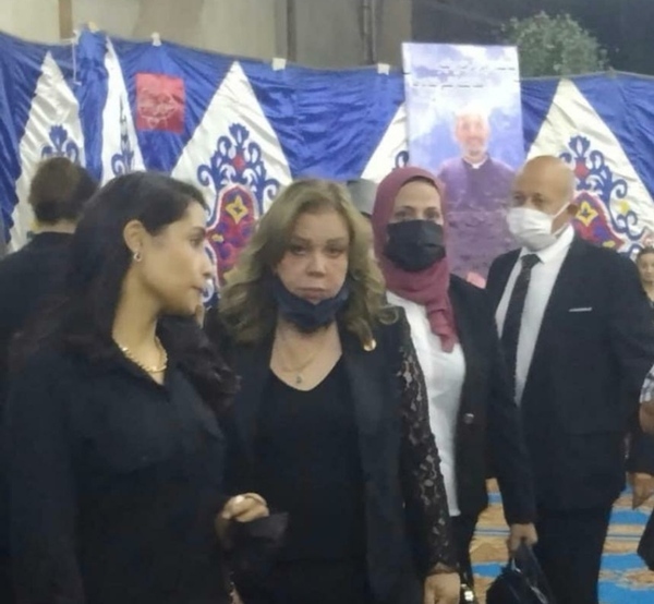 الأمين العام لحزب حماة الوطن بالشرقية تؤدي واجب العزاء فى وفاة الأب سمعان