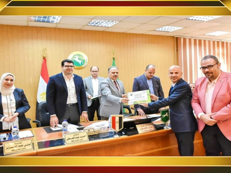 صحة الشرقية تحصد المركز الأول في جائزة التميز الإعلامي على مستوى المحافظة ومحافظ الشرقية يكرم الفائزين