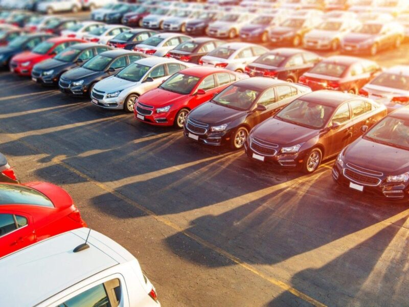 سوق السيارات يشتعل.. زيادات 15% وعودة “الأوفر برايس” بقوة