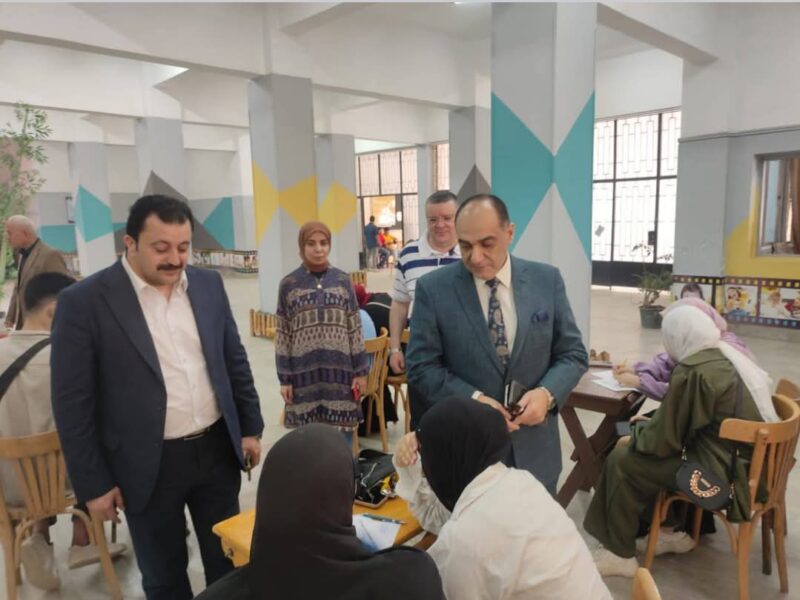 نائب رئيس جامعة الزقازيق للدراسات العليا يتفقد كلية علوم الإعاقة للاطمئنان على انتظام سير الأمتحانات