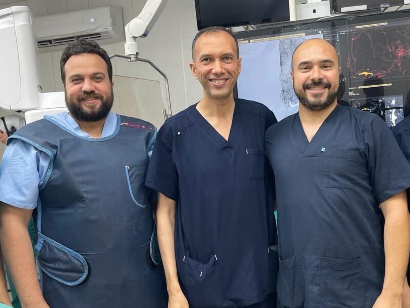 نجاح أول حالة قسطرة مخية علاجية لشاب ٢٩ عاماً بمستشفى العاشر من رمضان الجامعي