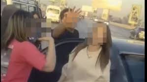 القبض على شابين وفتاتين بفعل فاضح على المحور