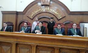 جنايات الزقازيق: السجن 15 عاما لـ عامل محارة متهم بإنهاء حياة والدته بالقنايات