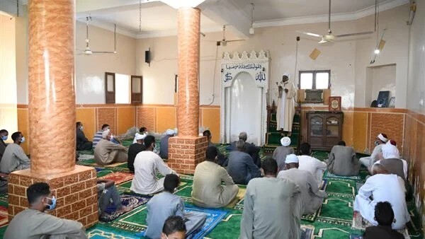 إمام مسجد عزبة “أبو سلامة” التابعة لمركز ومدينة ههيا يضرب مديرًا بالأوقاف على المنبر في صلاة الجمعة