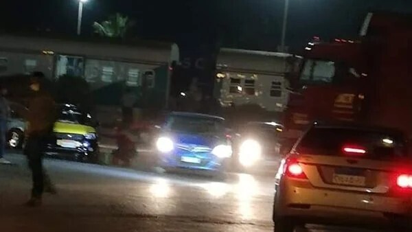انفصال عربة قطار أبوقير بمحطة المعمورة فى الإسكندرية