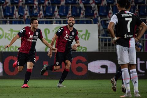 يوفنتوس يسقط بثنائية أمام كالياري.. وروما يصعد لدور المجموعات بالدوري الأوروبي طباعة