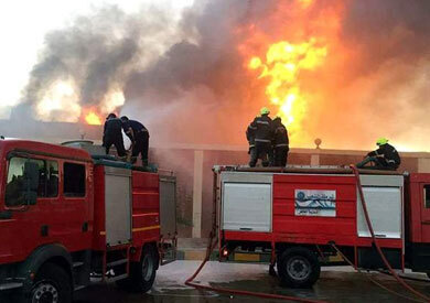 الحماية المدنية تسيطر على حريق بمخزن «كارتون» بكفر “الزقازيق