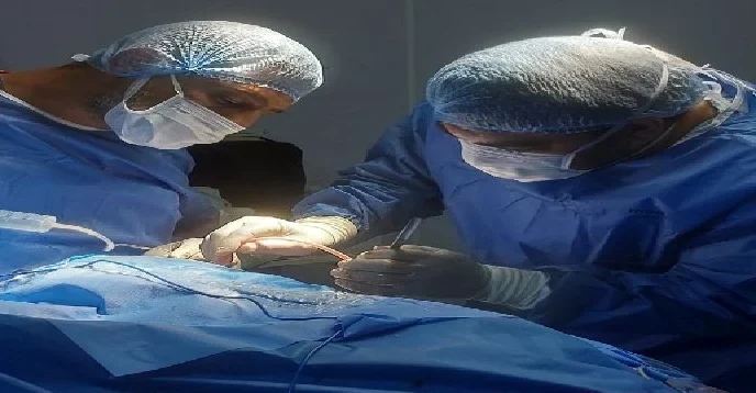 إجراء أول جراحتين للمخ والأعصاب لإنقاذ حالات حرجة بمستشفى أبو كبير