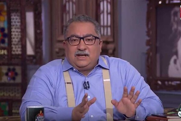 “الإعلاميين” تكشف حقيقة وقف برنامج إبراهيم عيسى