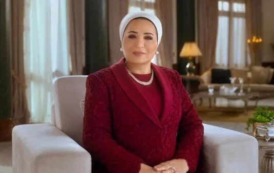 السيدة انتصار السيسي تهنئ المصريين بعيد الأضحى: «أسأل الله أن يملأ القلوب سلامًا»
