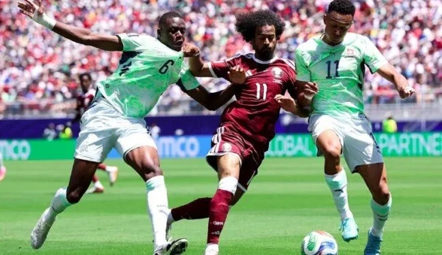 أول تعليق من مدرب سويسرا بعد التعادل ضد قطر: «متألمون للغاية»