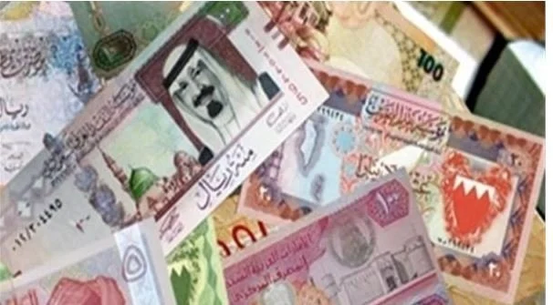 أسعار العملات العربية والأجنبية مقابل الجنيه في أول أيام إجازة عيد الأضحى 2026