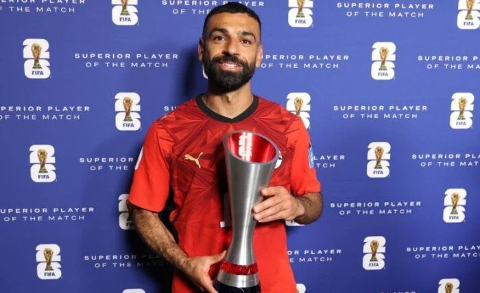 وكيل محمد صلاح يرد على أنباء اقتراب «الملك المصري» من بشكتاش