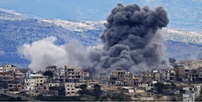 التصعيد الإسرائيلي في جنوب لبنان.. قصف وتفجيرات تستهدف بلدات ومناطق سكنية