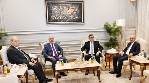 رئيس المخابرات العامة يلتقي وفد السلطة الفلسطينية لدعم جهود لم الشمل وبحث التطورات في الضفة