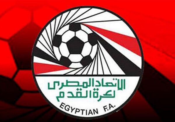 النيابة تحقق في إقامة مباراة كرة قدم