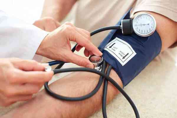 دكتورمعتزالسنان : ضغط الدم المرتفع انواعه واسبابه واعراضه وطرق علاجه
