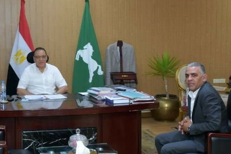 محافظ الشرقية يواصل لقاءاته الدورية بنواب البرلمان ويستعرض الموقف التنفيذي للمشروعات الخدمية والتنموية بالمحافظة