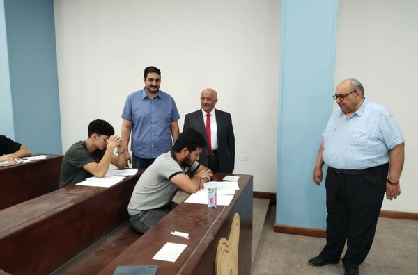 نائب رئيس جامعة الزقازيق يشيد بإجراءات كلية طب الاسنان فى لجان الامتحانات