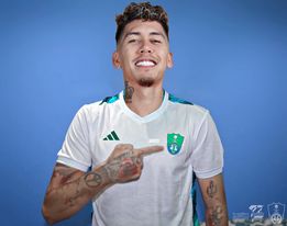 رسميا.. أهلي جدة يعلن تعاقده مع فيرمينيو