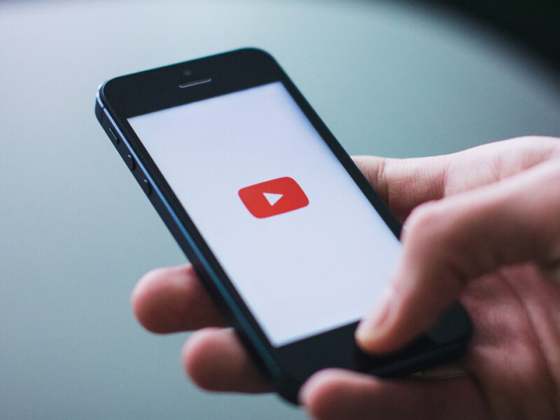 يوتيوب تضيف خدمة البحث التفاعلي المدعوم بالذكاء الاصطناعي إلى خاصية «اسأل يوتيوب»