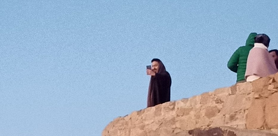 حمادة هلال يصور الجزء الثالث من مسلسل المداح 3 داخل دير سانت كاترين
